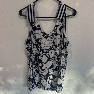 Beautiful Cabi navy and white floral tank top